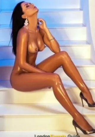 Ruth busty young 500£/Hour